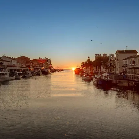 Apartment Les Floralies Ii-13 By Interhome Le Grau-du-Roi